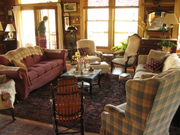 The living room at this rural Kentucky bed and breakfast