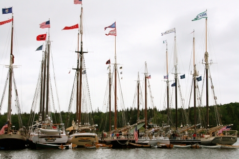Schooner gam in Maine