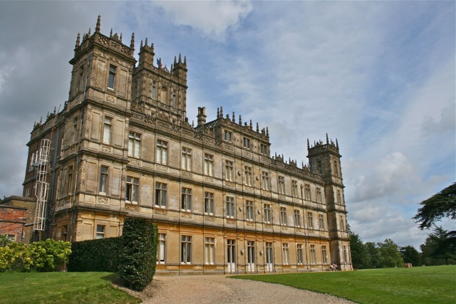 Highclere Castle exterior © Laurel Kallenbach