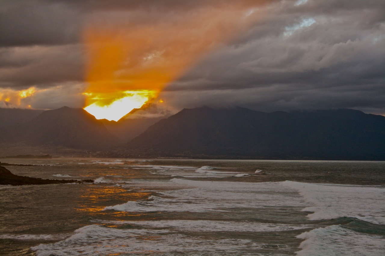 Ho'okipa Beach Park with rays from I'ao Valley ©Laurel Kallenbach