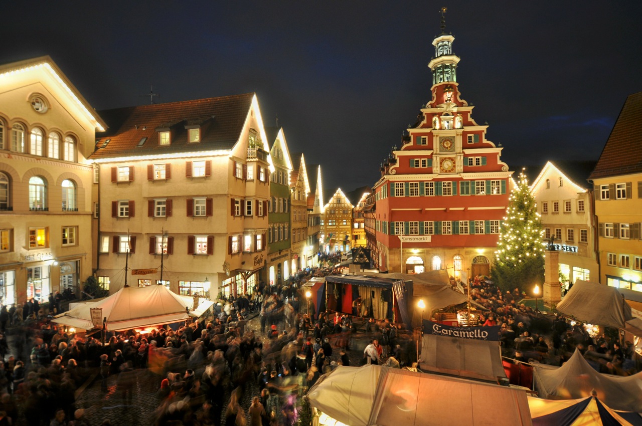 Old Town Hall & Esslingen Medieval Market ©Esslinger Stadtmarketing & Tourismus GmbH