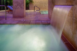 A waterfall in a hot tub in the spa.