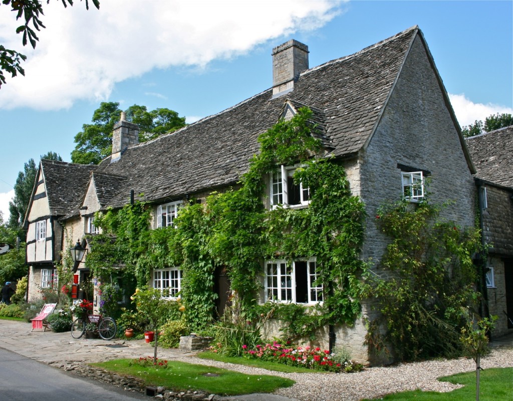 We ate lunch in the Old Swan Inn, more than 500 years old. © Laurel Kallenbach 