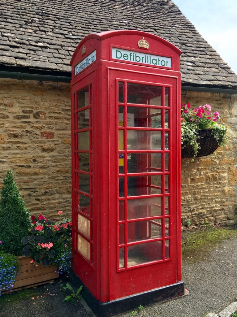 The phone booth in Upper Slaughter now houses a defibrillator. ©Laurel Kallenbach
